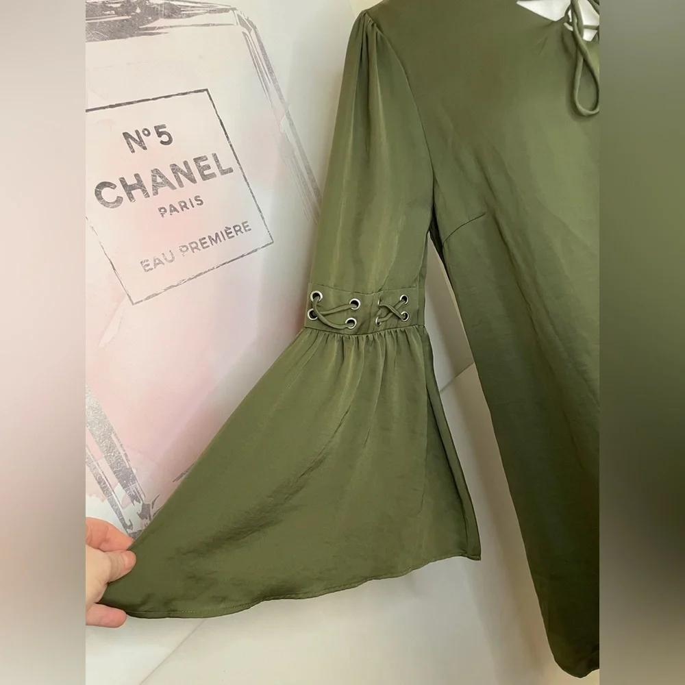 Venus Long Bell Sleeves Mini Dress Olive Green Size Medium - Picture 3 of 15